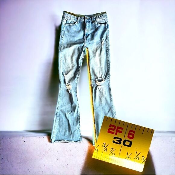 Simple Society l Juniors 11 l Flare Leg Jeans l Medium Wash l Raw Hem l EUC - Picture 8 of 13